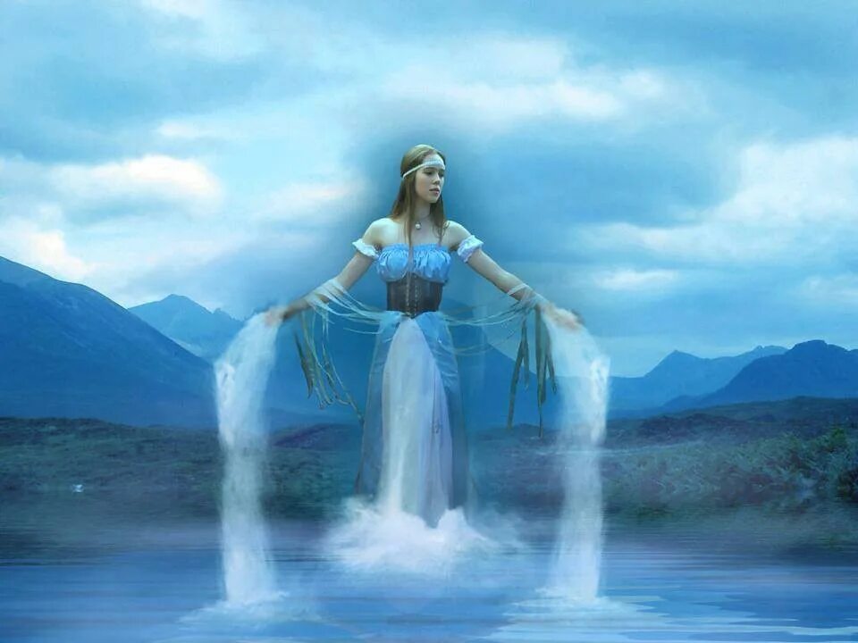 Боги воды в мифологии. Агидель Славянская богиня. Славянская богиня воды Агидель. Славянская мифология Агидель. Пигия-богиня источник.