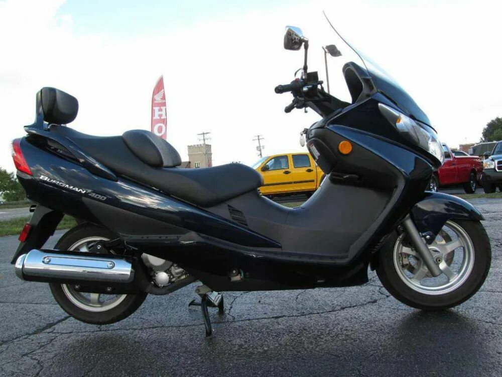 Купить скутер 400. Suzuki Burgman 400 2004. Сузуки Бургман 400 к7. Suzuki Burgman 2004. Сузуки Скайвэй 400.