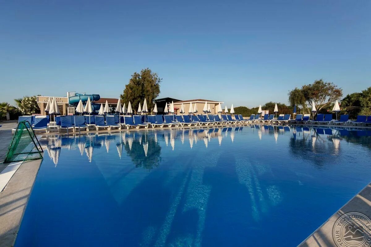 Club wasa holiday village hotel. Конаклы Ларисса Холидей Бич клаб.