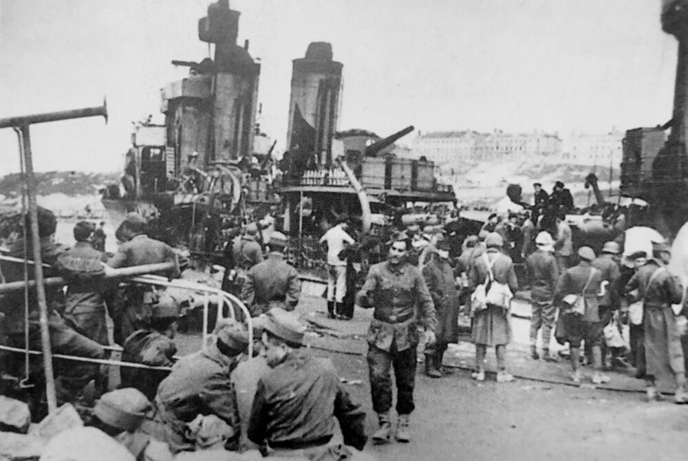 8 апреля 1944 года. Освобождение севастополя 1944. освобождение севастополя 1944 армия. севастополь 1943 г.