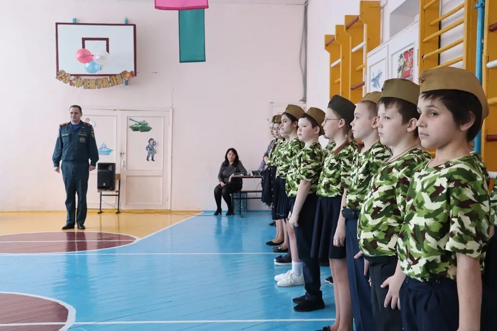 Смотр строя и песни в школе положение. Мбоу старорузская сош. смотр строя и песни в школе. мбоу сош 56 школа. смотр строя и песни.