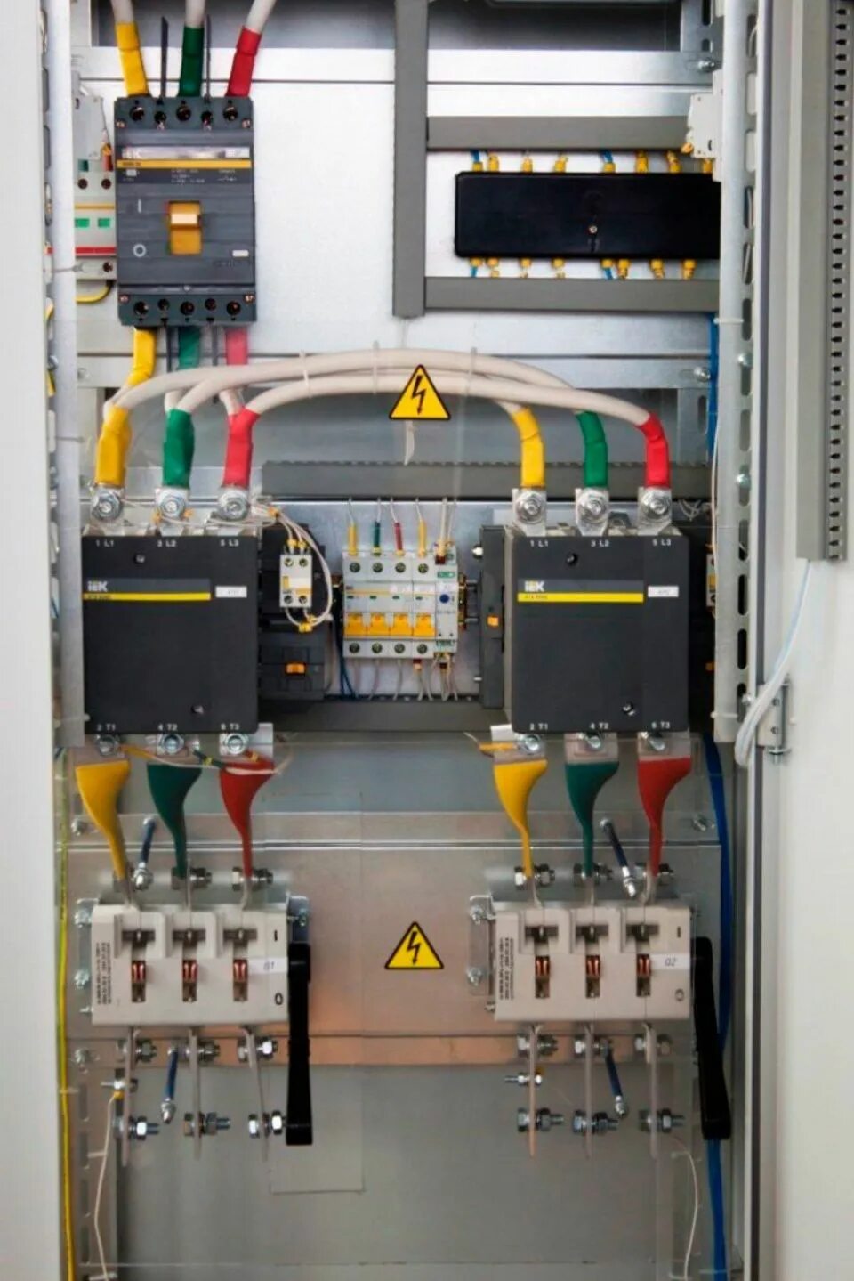 Щит вводно-распределительный ЩР-2 ABB. Щит ВРУ И ГРЩ. Сборка щита ВРУ 0.4 кв. Щит ВРУ 3-25.