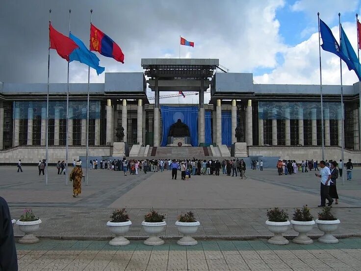 Улан батор университеты. Дворец правительства монголии, улан-батор, монголия. улан батор парламент. дворец правительства монголии. улан батор столица.