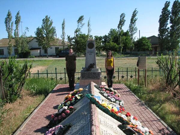 Поселок октябрьский волгоградская область калачевский. Поселок Октябрьский Калачевский район. Мариновка Волгоградская область.