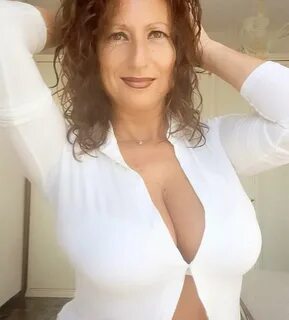 Paola tettona milf.