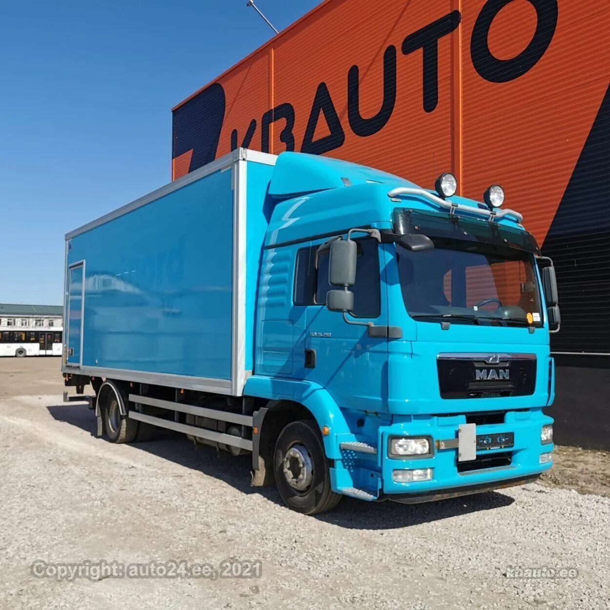 Tgm отзывы. Tgm отзывы. 240 рефрижератор. Tgm отзывы. Грузовой фургон man tgm 18/240.