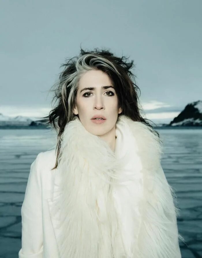 Out of such a. Imogen heap. Imogen heap 1998. Рост Имоджен хип. Имоджен хип 2000.