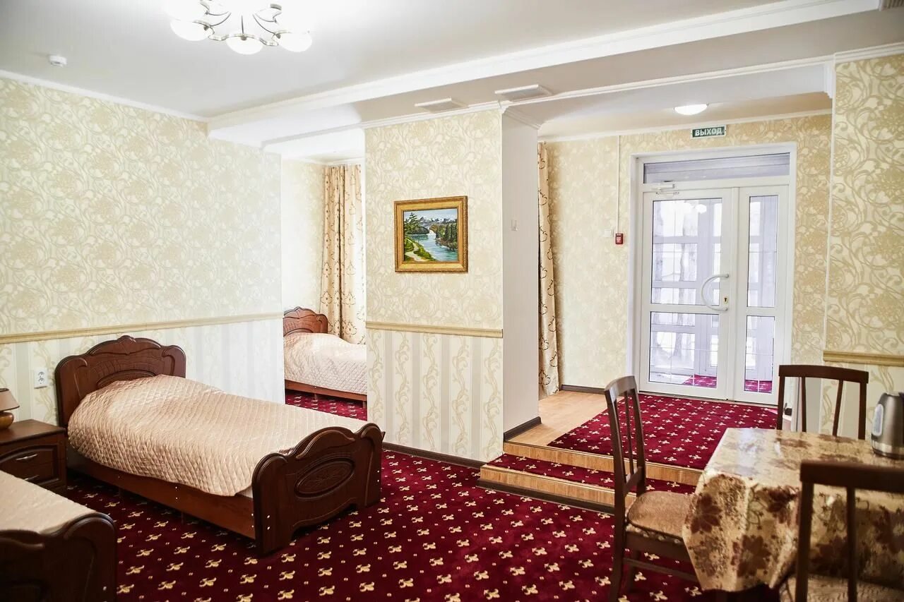 Кисловодск мини гостиницы и гостевые. Кисловодск улица кирова гостиница. Гостиница турист кисловодск. Кисловодск мини гостиницы и гостевые. Отель зеркальный кисловодск.