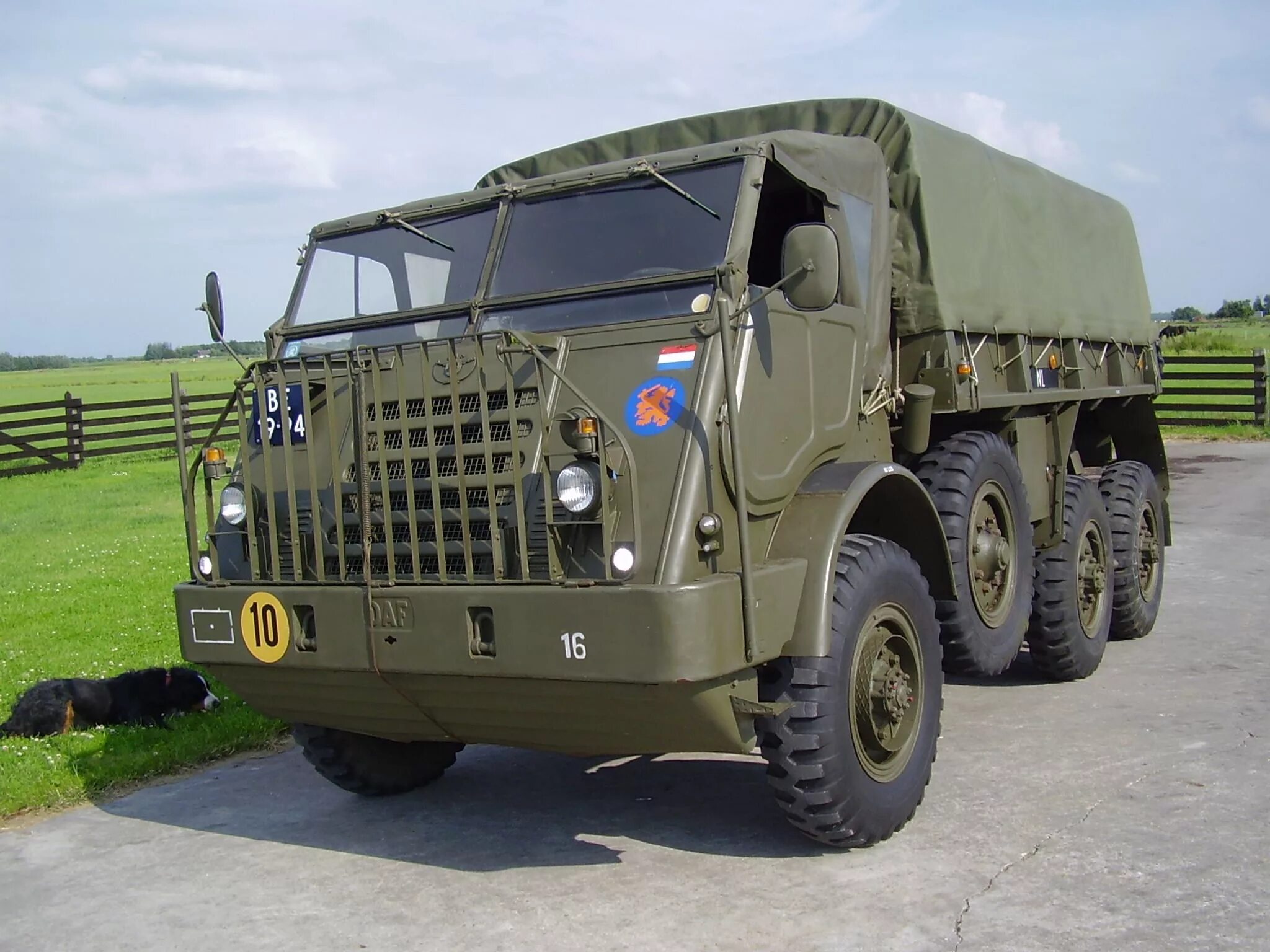 Военный грузовой автомобиль. DAF ya328. DAF ya-328 Military Truck. Iveco Army Truck 4x4. Фиат-6611м армейский грузовик.
