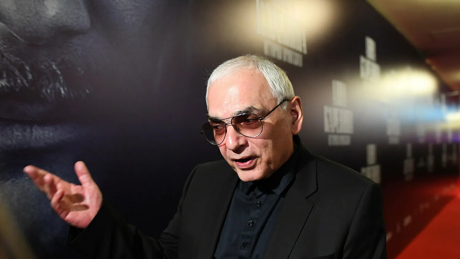 Карен шахназаров режиссер. Гевонд андреасян. Армянский кинорежиссер 5. Армянский кинорежиссер 5. Микаэл мовсесович погосян актёры армении.