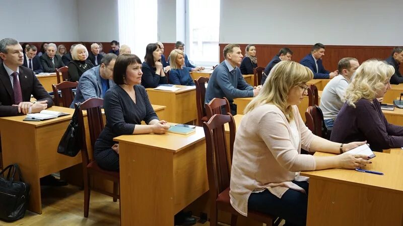 Сайт тосненского городского суда ленинградской области. Кингисеппский городской суд. Кингисеппский городской суд Ленинградской области. Заседания Кингисепп. Фото депутаты Кингисепп.