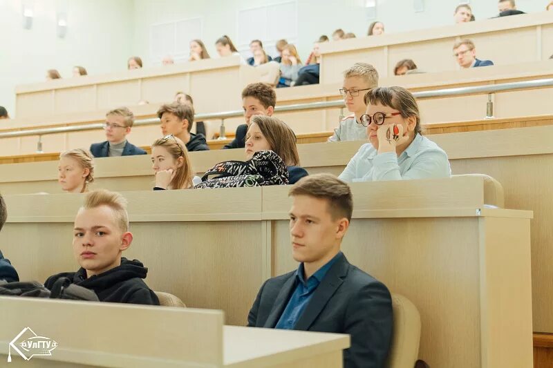 Мбоу лицей 5 воронеж. Лицеисты улгту. Моу истринская сош 3. Директор лицея 4. Лекции лицейских преподавателей.