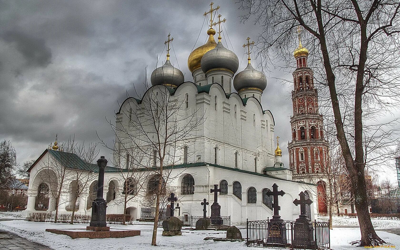 Православные российские монастыри. Новодевичий монастырь в Москве. Сретенский Новодевичий монастырь. Новодевичий монастырь купола. «Православные храмы и монастыри» нижный Новгород.