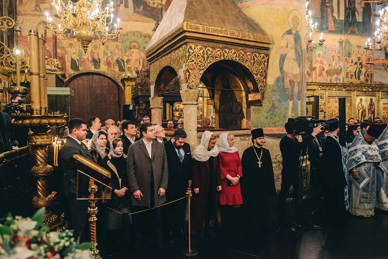 Посетить литургию