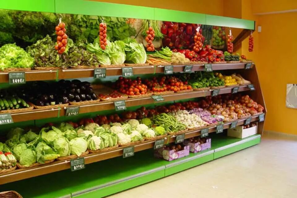 Ассортимент овощного магазина. Оформление овощного магазина. Магазин овощи фрукты. Овощной магазин. Как будет магазин овощей
