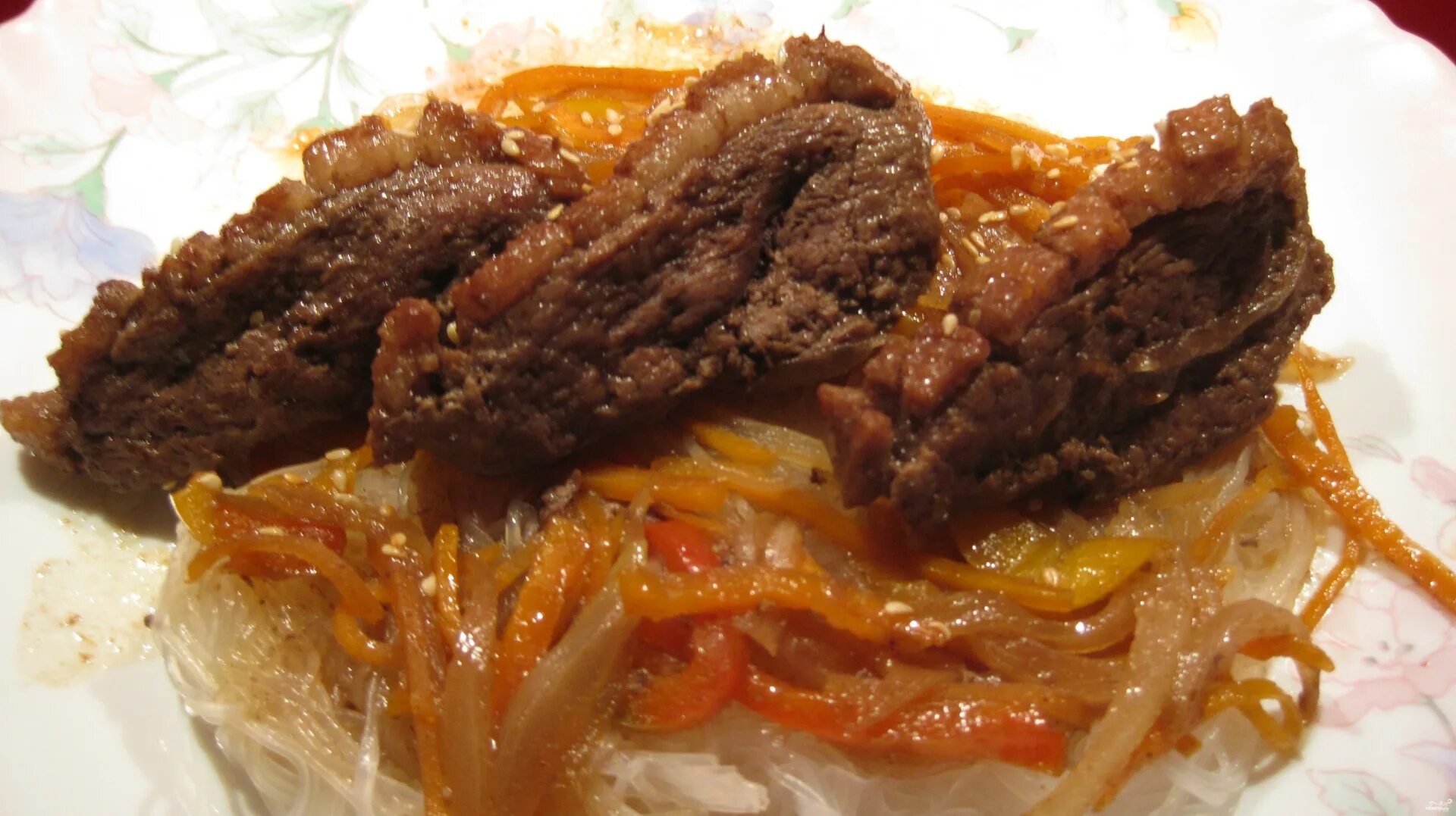 Вкусно приготовить лосятину на сковороде. Гуляш из лосятины рецепт. Лосятина. Тушенка лосятина. Рецепты с лосятиной с фото пошагово.
