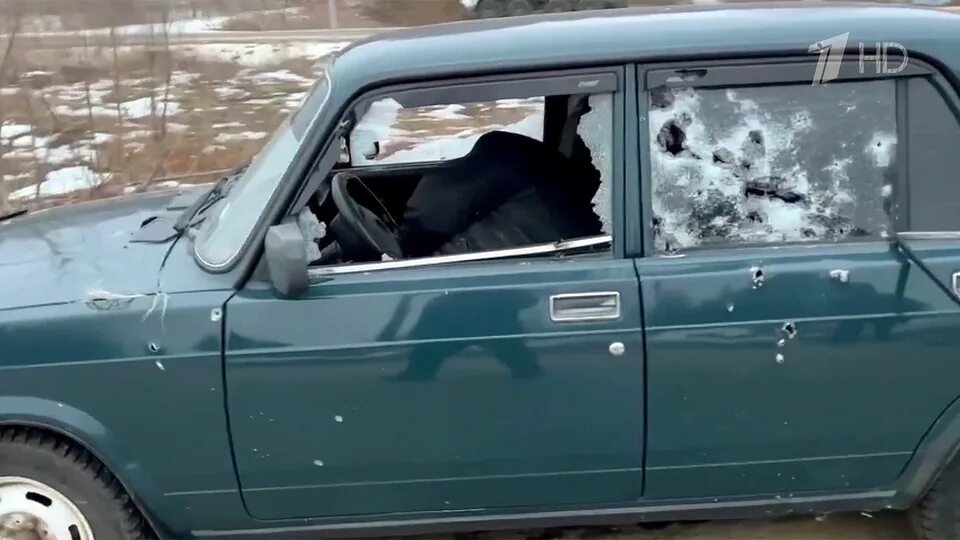 Нашли ли террористов в брянской области. Украинские диверсанты расстреляли машину в Брянской области. Расстрелянный автомобиль. Обстрелянная машина. Обстрелянная машина в Брянске.
