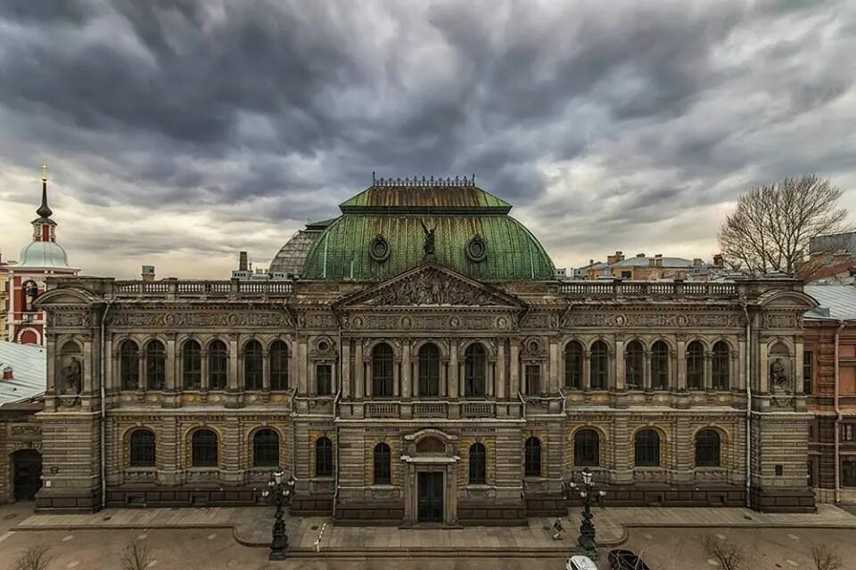 Муха художественная. Академия барона Штиглица в Санкт-Петербурге. Училище барона Штиглица в Петербурге. Музей Академии Штиглица Санкт-Петербург. Санкт-Петербургская художественная Академия имени Штиглица.