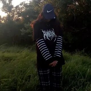 Кате никто