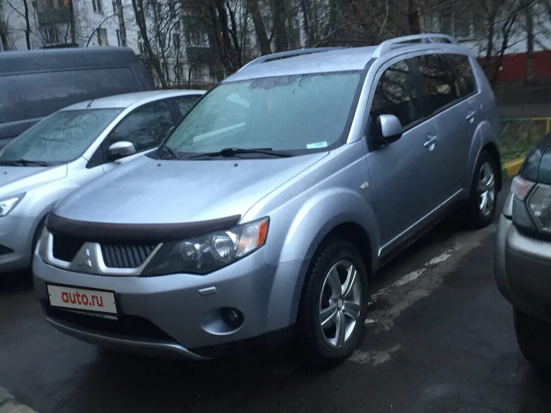 Купить митсубиси аутлендер 2008 года. Митсубиши Аутлендер 2008. Mitsubishi Outlander 2008. Митцубиши Аутлендер 2008. Митсубиси Аутлендер 2008 3.0.