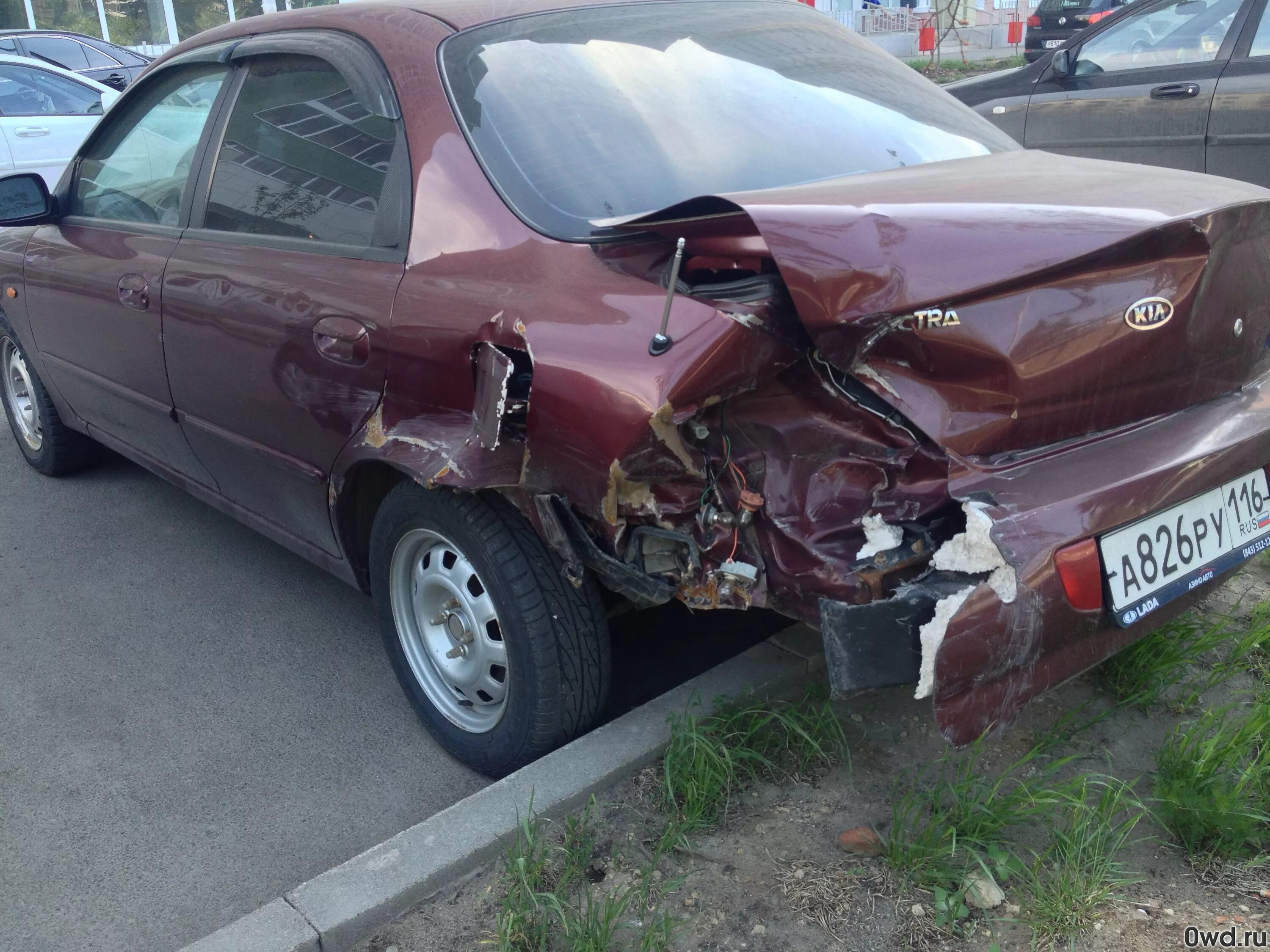 Авито битое авто оренбурга. Калина битая 1118. Тойота королла 2007 битая в зад. Камри 40 битый зад. Кия спектра 2005 битый.