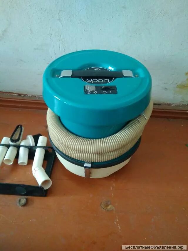 Советский пылесос урал 3. Пылесос урал 1м. Пылесос урал. Шланг для пылесоса урал пнв-600. Пылесос урал.
