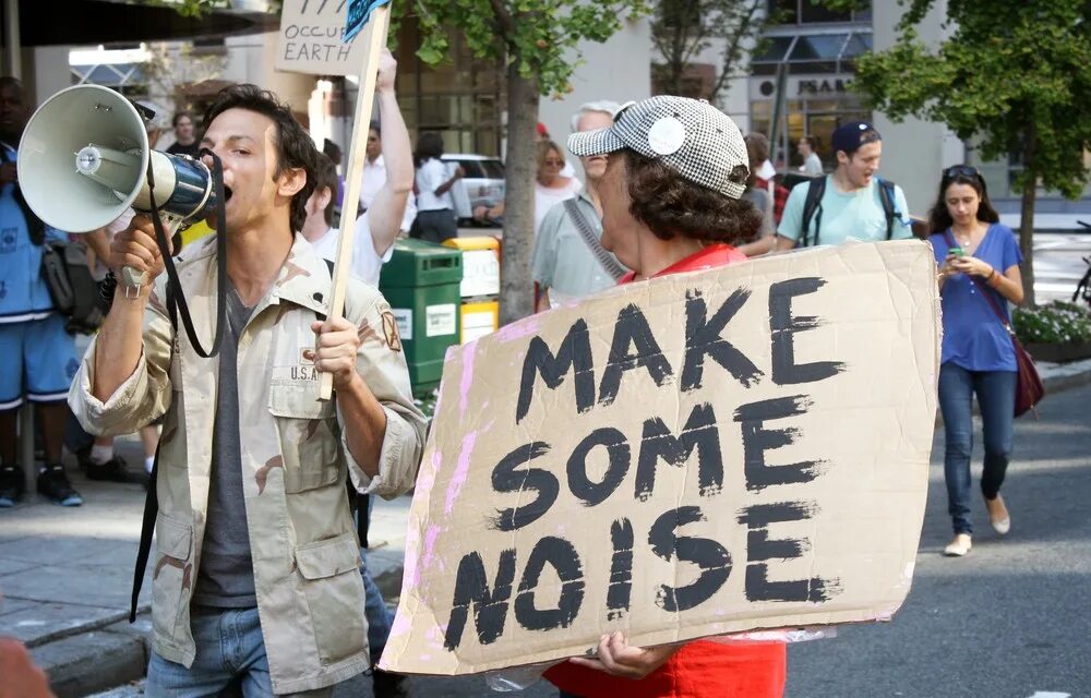 We making noise. Активисты картинки. активисты картинки смешные. картинка я активист. make noise.