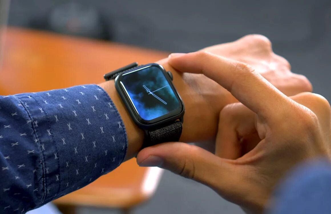 Apple watch Series 8. Apple watch 8 watch. Часы Эппл вотч 8 на руке. Эпл вотч 8 на руке.