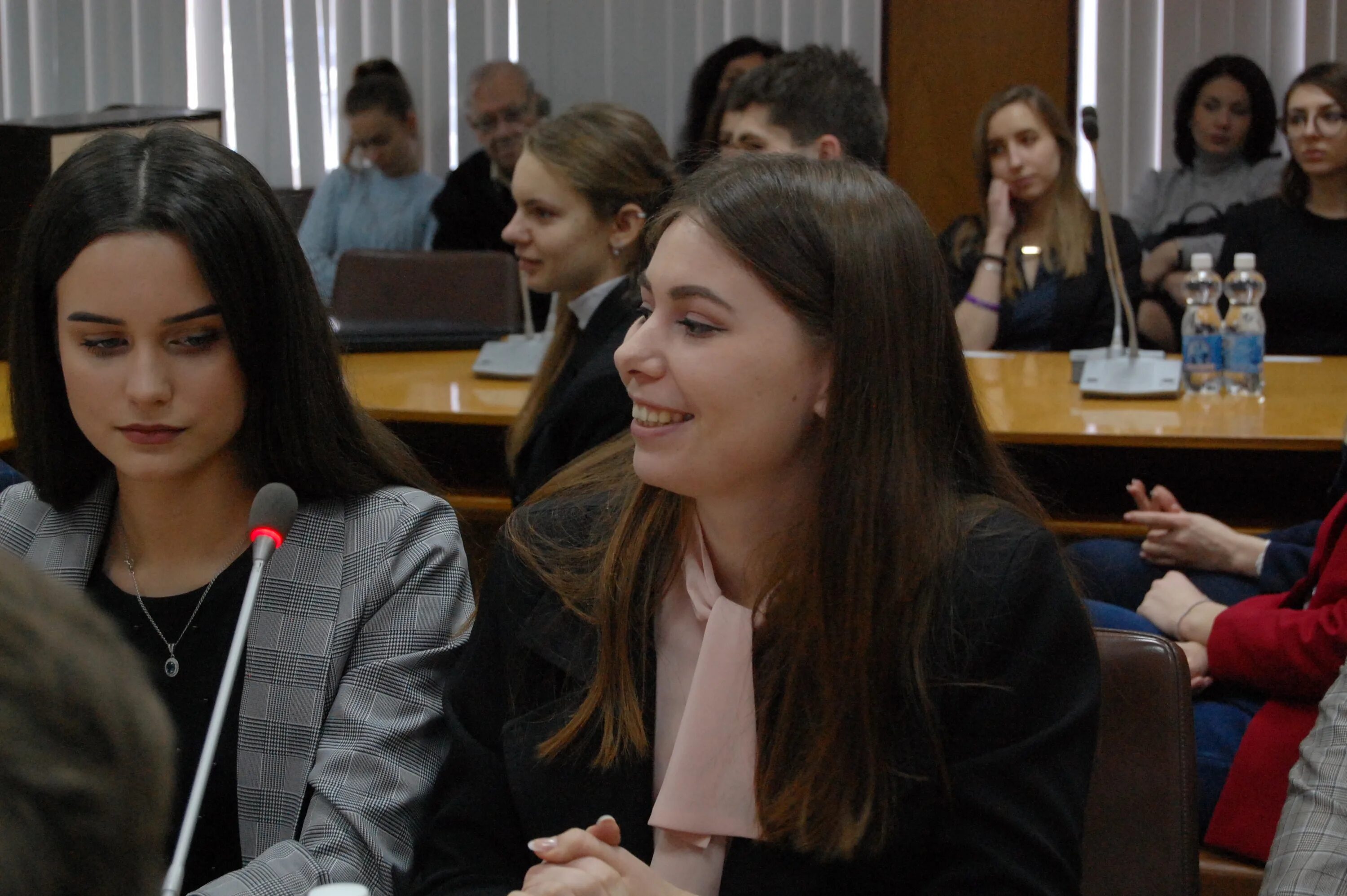 студент факультета иностранных языков. факультет иностранных языков красноярск фото. ульяновск инфак улгпу.