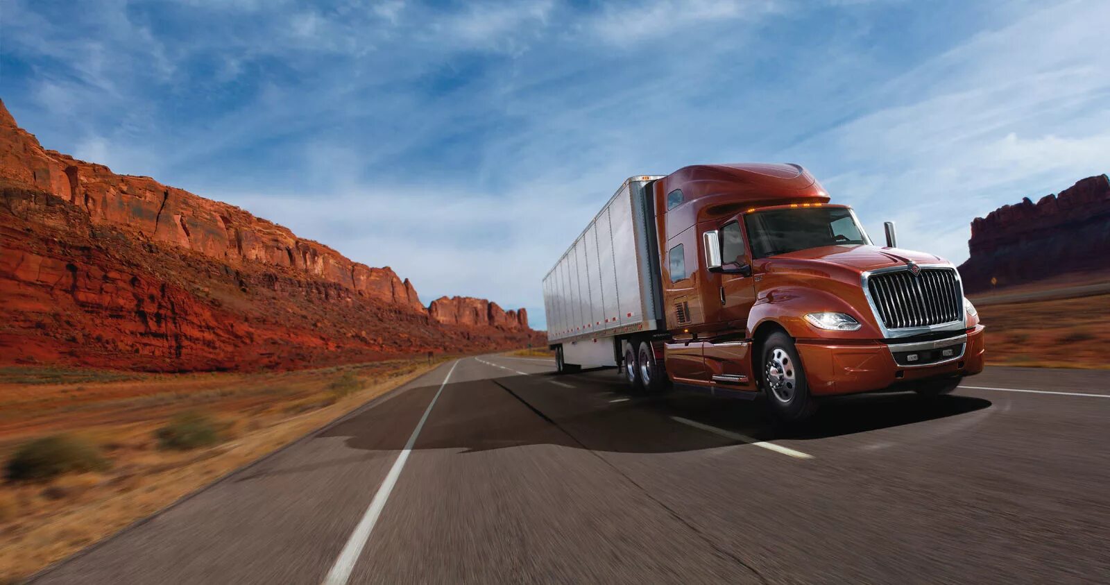 Какой из грузовиков едет. Navistar Truck 2020. Интернейшенал ЛТ. Интернациональ трак 2020. Volvo Trucks американский грузовик.