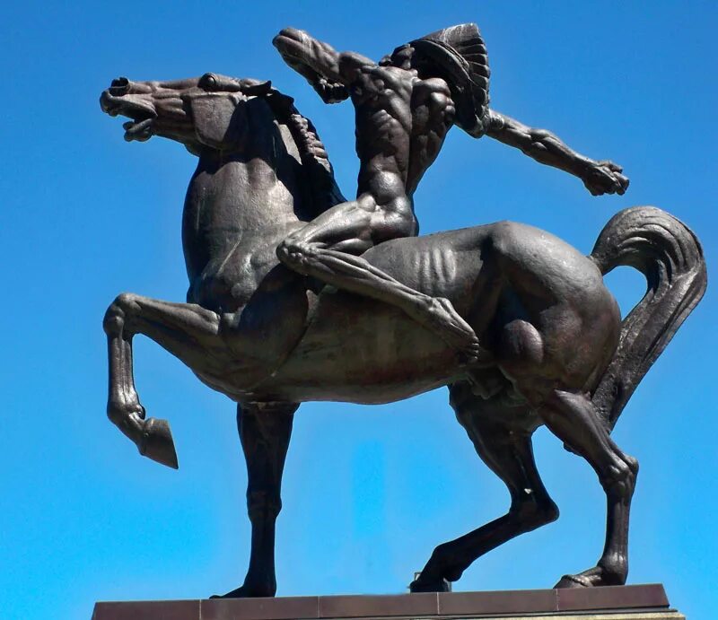 Скульптура на коне. Мештрович скульптор Чикаго. Конный памятник полководцу Георгию Саакадзе. Скульптура коня.