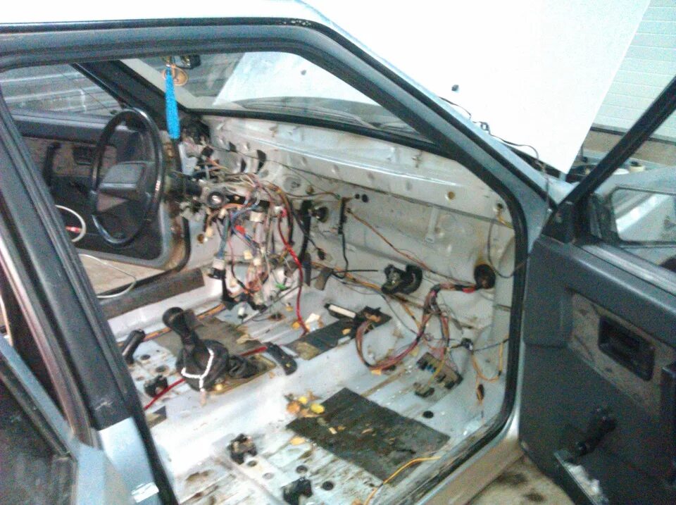 Шумка 2109. Шумоизоляция авто ваз 2109. Шумоизоляция автомобиля ваз 2109. Шумоизоляция ваз 2109. Шумка 2109.