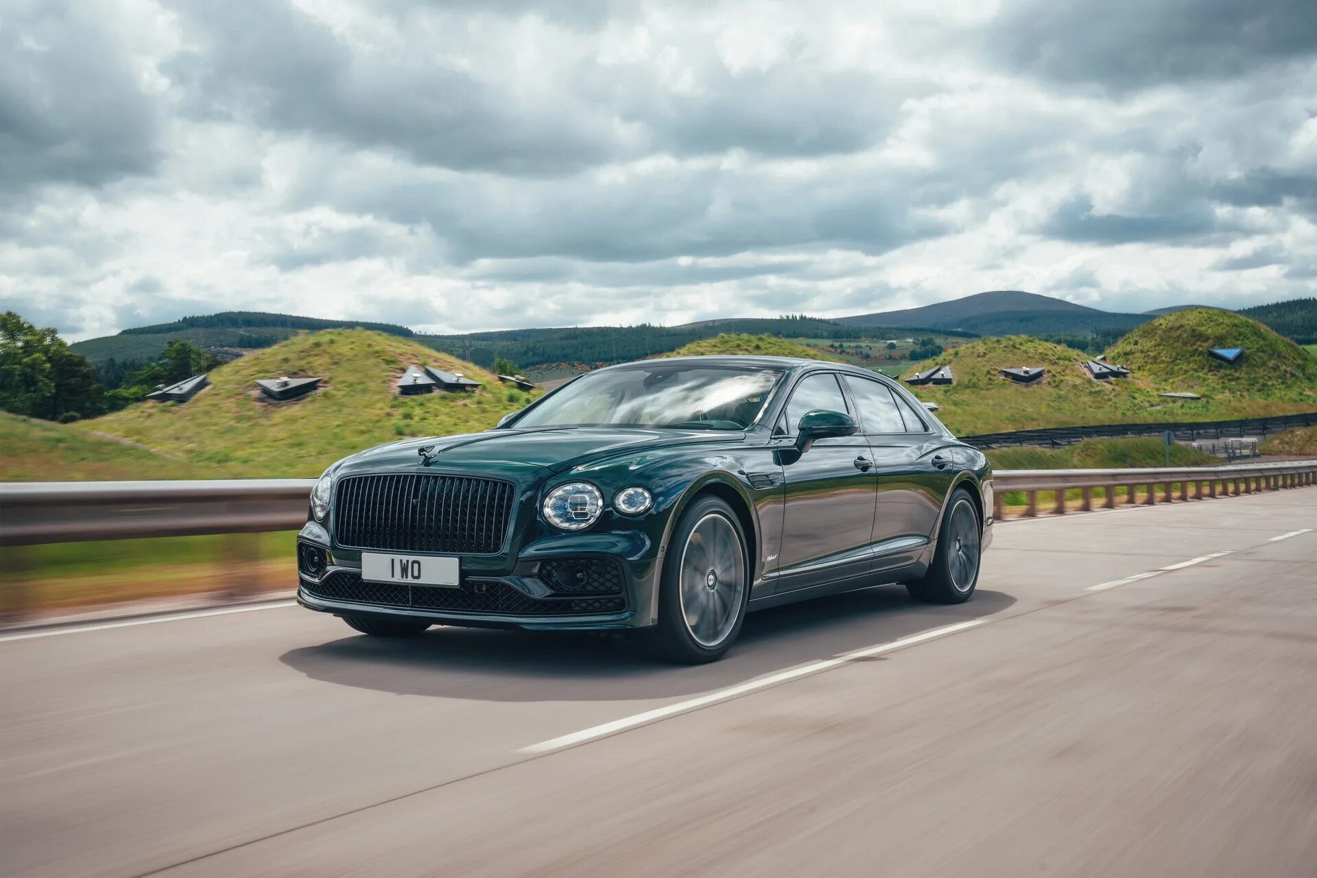 Бентли flying. Бентли 2022. Bentley Flying Spur 2022. Bentley Mulliner 2022. Бентли Flying Spur 2022.