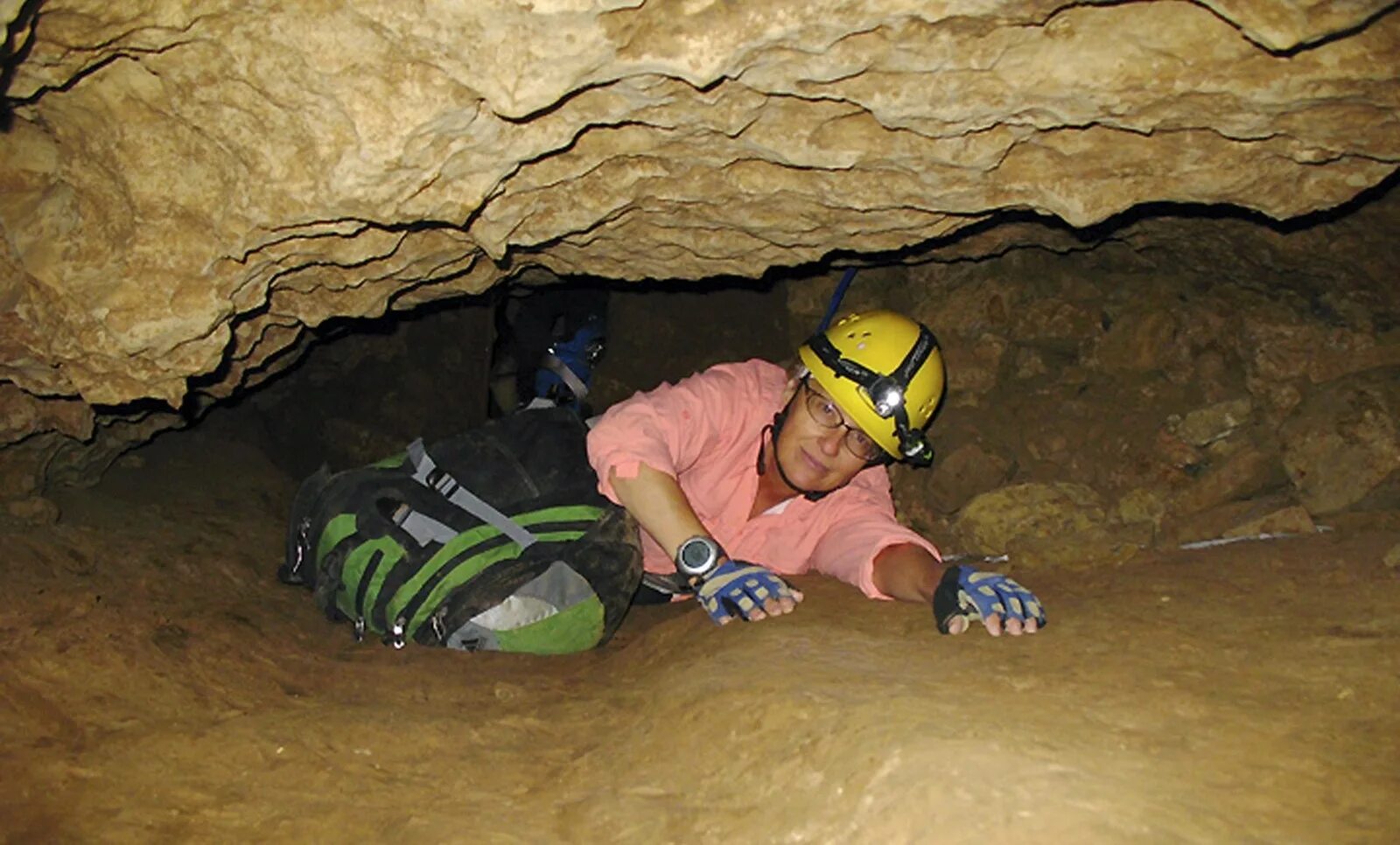 Какую вещь бекки нашли в пещере. Ученые в пещере. Пещеры в Мексике. Спелеотуризм Мексика. Мексиканские пещеры.