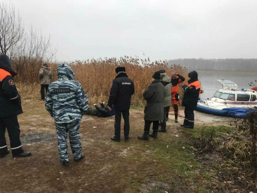 22 ноября 2019. Происшествия на водохранилище. Перевернулась лодка с рыбаками.