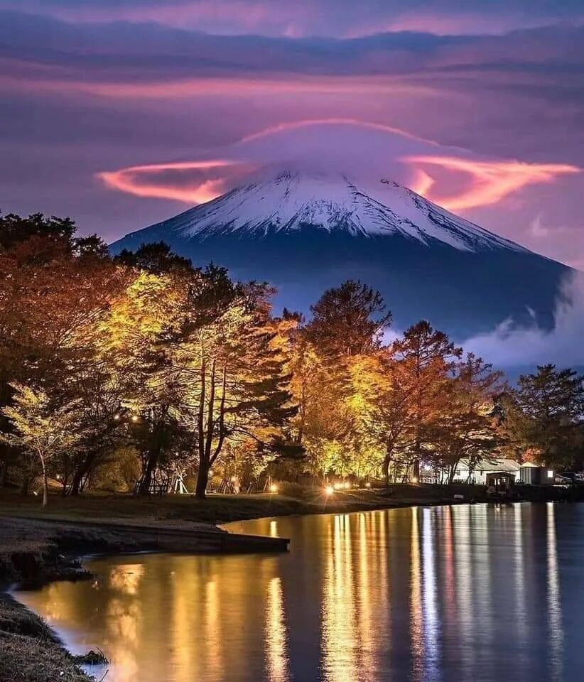 Вулкан Фудзияма в Японии. Киото гора Фудзияма. Гора Фудзияма (Фудзи). Остров Хонсю Япония. Фудзи это