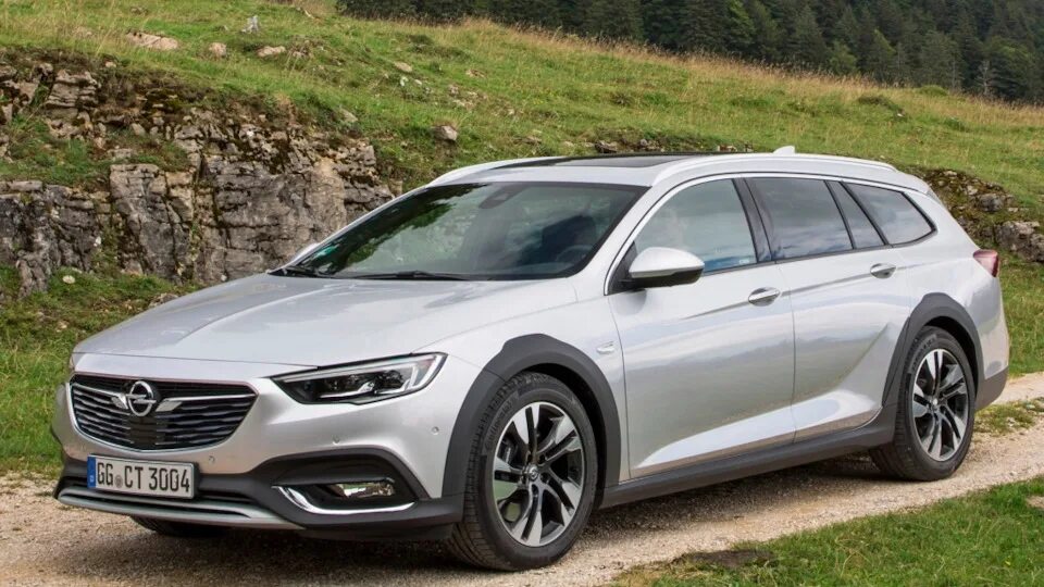Опель инсигния универсал 2014. Кантри турер. Insignia country tourer. Опель инсигния 2013 универсал. Кантри турер.