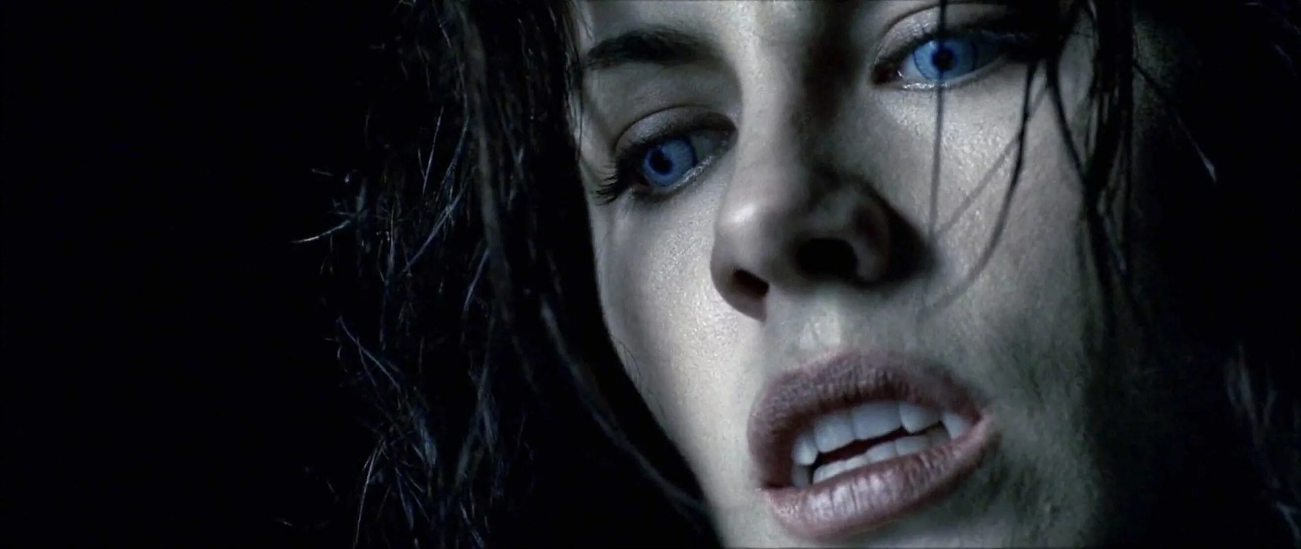 Кейт Бекинсейл другой мир 2003. Кейт Бекинсейл вампир. Другой мир / Underworld (2003). Другой мир 2003 Селин.