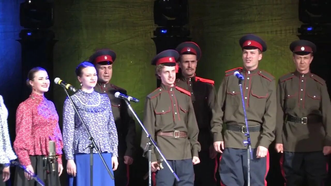 Оптинский казачий хор подорожник. Оптинский казачий хор фото. Оптинский каза ий хор подорожник. Казачий придорожник певцы. Оптинский казачий хор солисты.