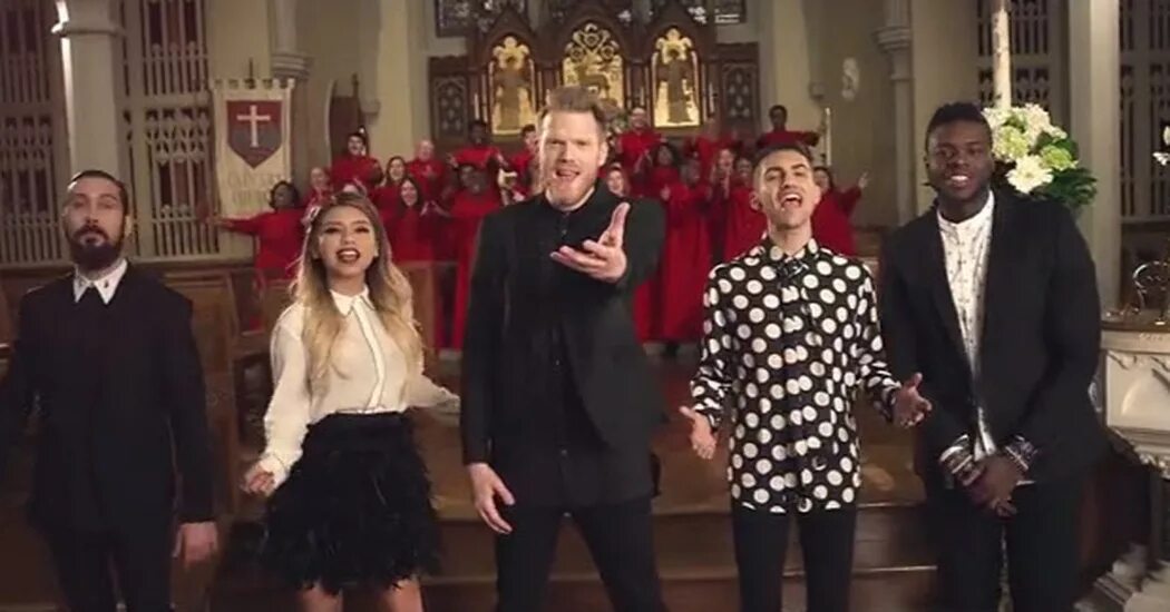 Пентатоникс рождественская песня. Pentatonix christmas is here. пентатоникс фото гринч песня.