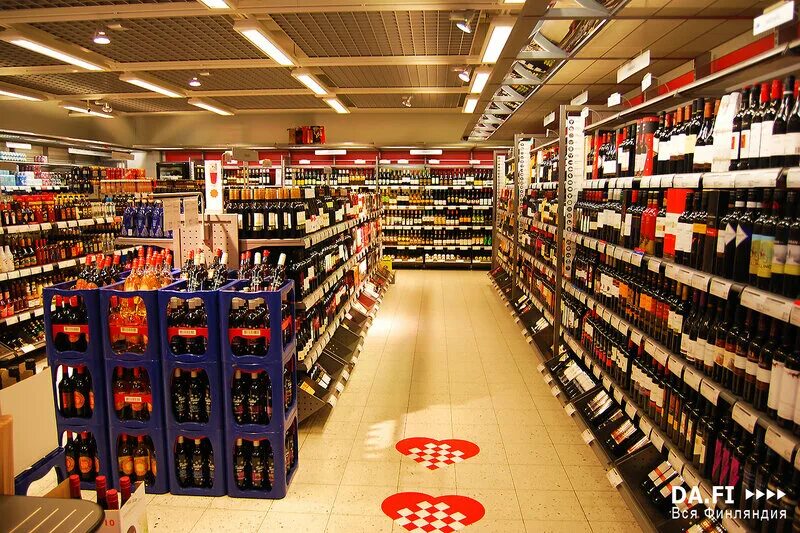 Прилавок с продуктами. Продуктовый магазин внутри. Государственные магазины продуктов. Продуктовый магазин фото. Азбука вкуса минимаркет.