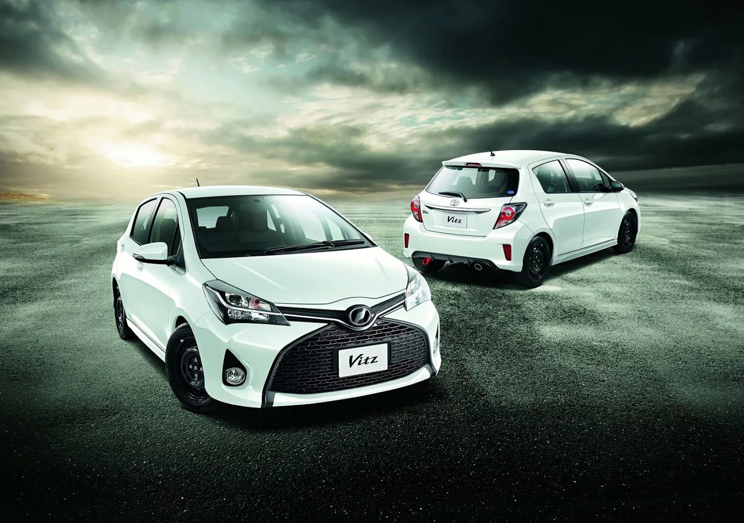 Fe vitz. Тойота витц 2015. тойота витц 2017. toyota vitz 2015. toyota vitz 2017.