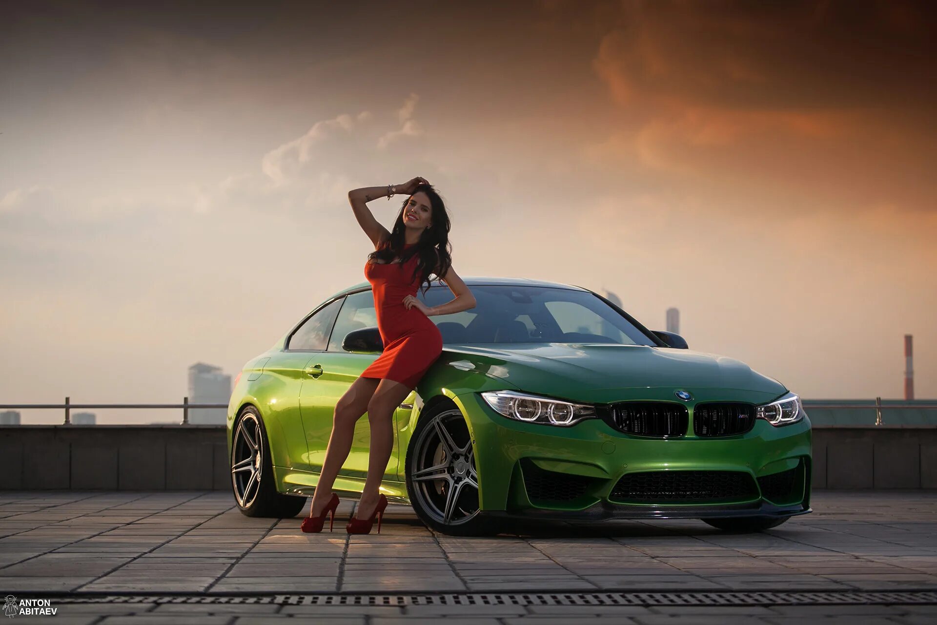 Песня cars drive. BMW m4 girl. BMW m4 девушка. BMW m5 f10 с девушкой. БМВ м4 и девушка.