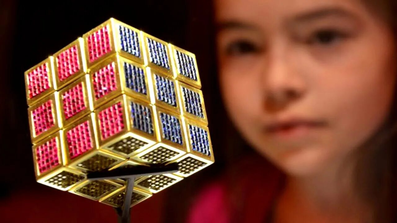 Кубики рубики самые. Фред Куэльяр кубик Рубика. Самый дорогой кубик Рубика 3х3. Кубик Рубика «Masterpiece Cube». Самый дорогой кубик Рубика 3х3 в мире.