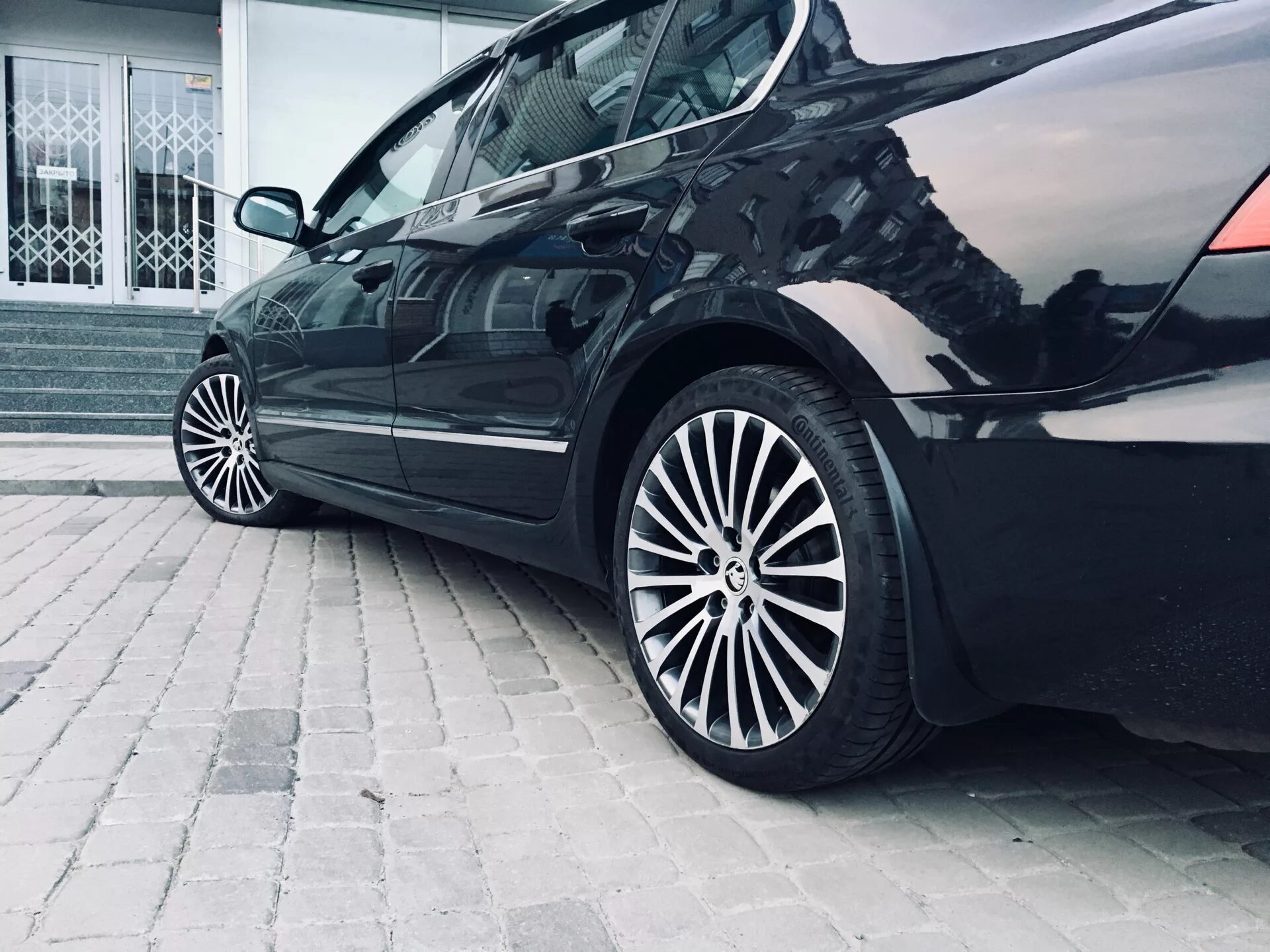 Диски на шкода суперб. Skoda superb 2 r18. диски skoda superb r17. skoda superb r18. диски skoda superb r18.