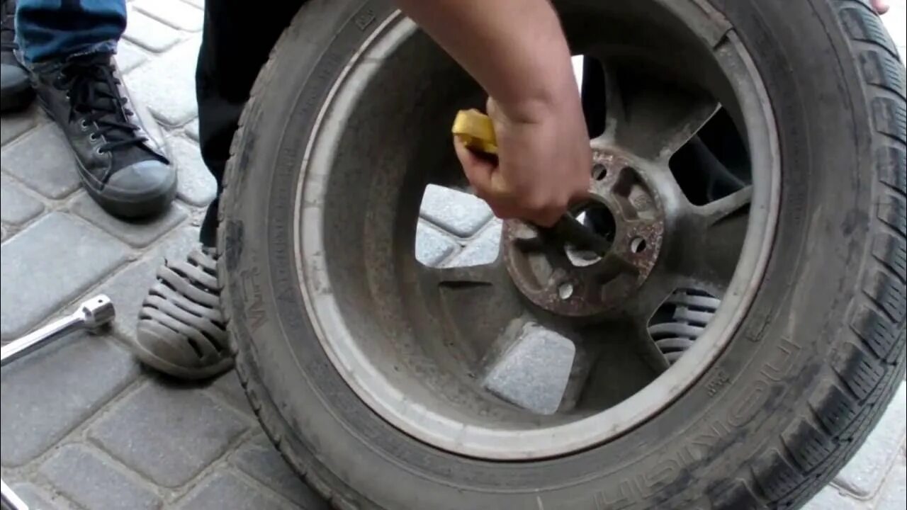 Чем смазать ступицу чтобы колёсный диск не прикипел? - Citroen C4 L, 1,6 л, 2021
