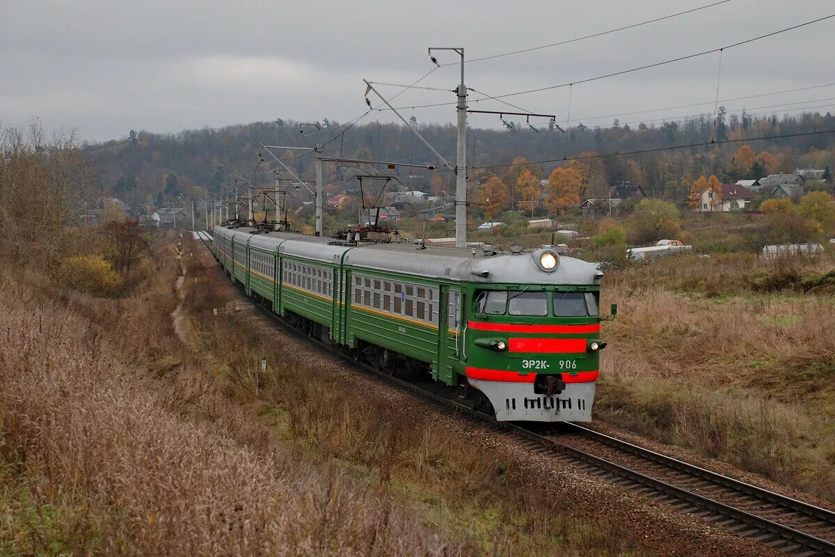 Электричка тайцы красное. Эр2к-906. Эр2 электропоезд. Электропоезд эр2к 980. Эр2 1225.