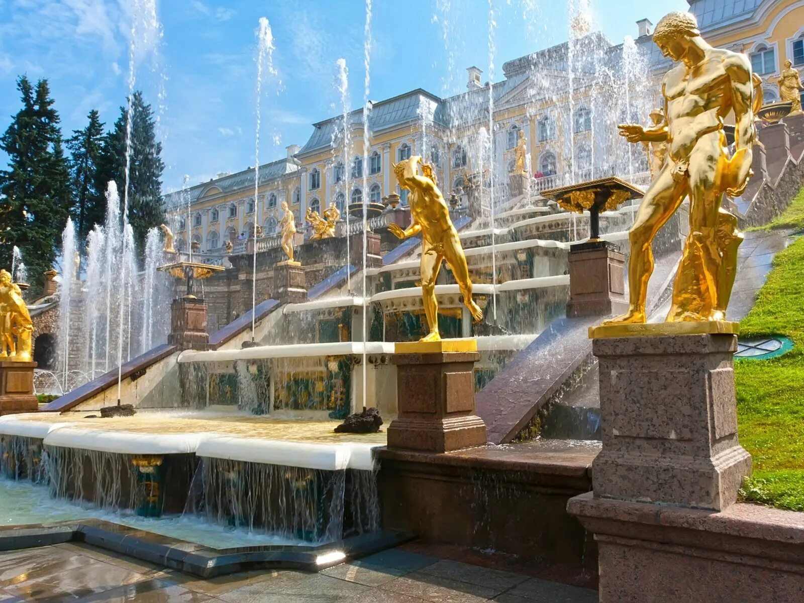 Часы работы петергофа в санкт петербурге 2025. Петродворец в петергофе фонтаны. большой дворец и большой каскад в петергофе. петергоф нижний парк большой каскад. петергоф фонтаны 2025.