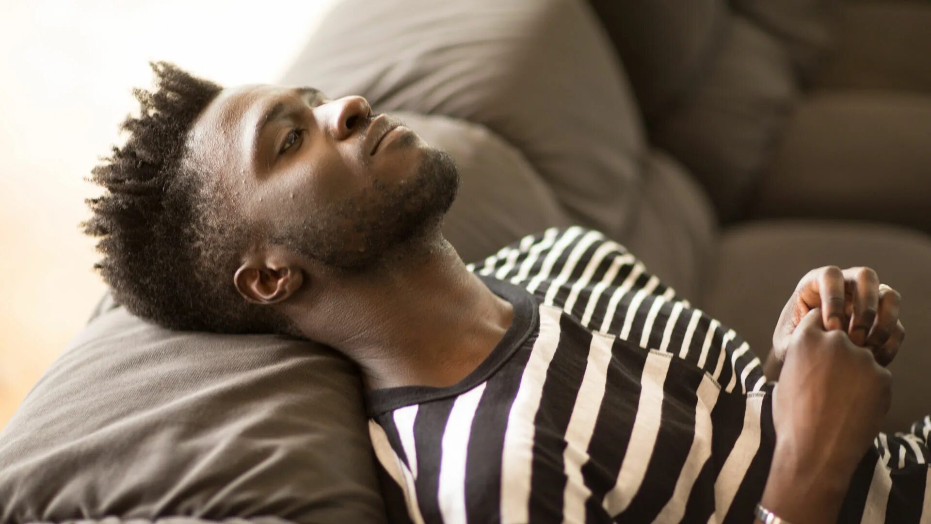Kwabs signal. Kwabs британский певец. kwabs. kwabs walk. walk kwabs перевод.