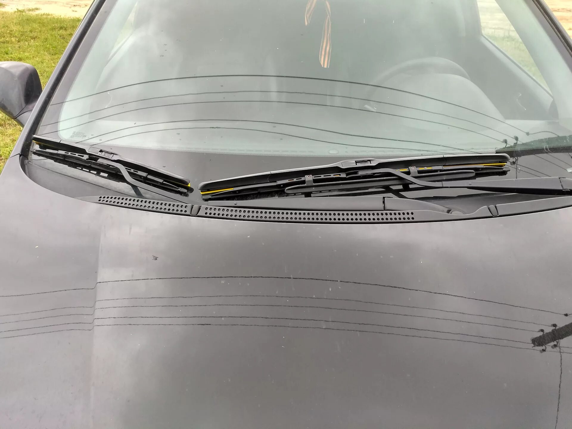 Какой дворник длиннее. Hyundai solaris дворники. щетки стеклоочистителя hyundai solaris. дворники автомобильные хендай солярис. стеклоочиститель hyundai solaris.